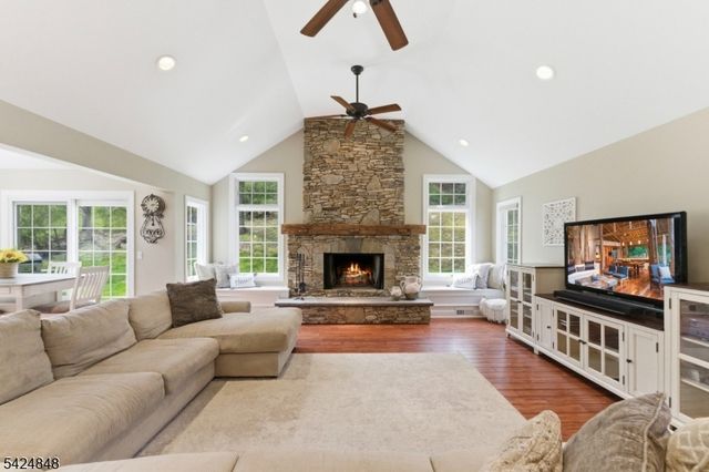 18 Valhalla Rd, Montville Twp., NJ 07045