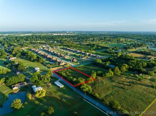 3 S 241st East Avenue, Broken Arrow, OK 74014