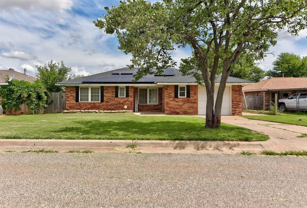 36 W Okarche Avenue, Okarche, OK 73762