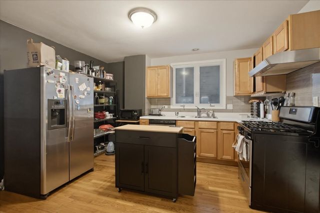 3859 N Whipple Street, Chicago, IL 60618