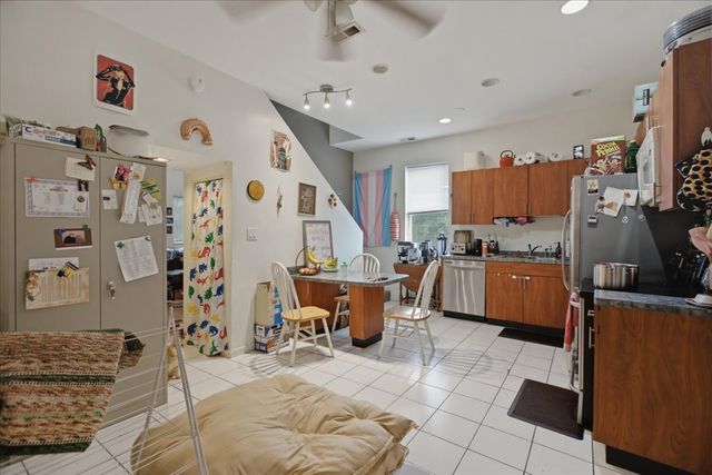 3859 N Whipple Street, Chicago, IL 60618