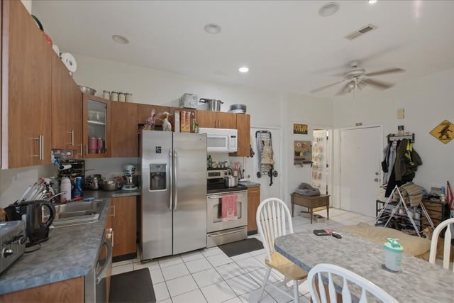 3859 N Whipple Street, Chicago, IL 60618