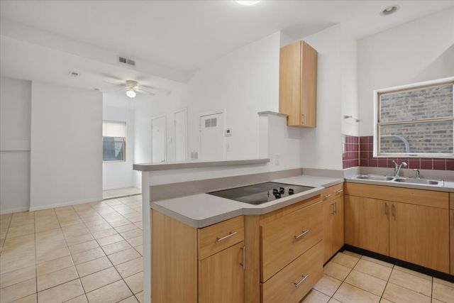 3859 N Whipple Street, Chicago, IL 60618