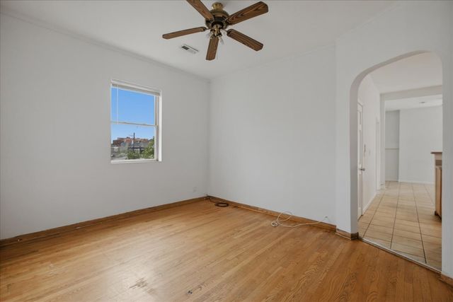3859 N Whipple Street, Chicago, IL 60618