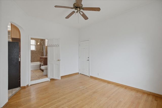 3859 N Whipple Street, Chicago, IL 60618