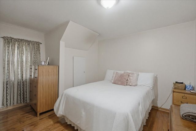 3859 N Whipple Street, Chicago, IL 60618