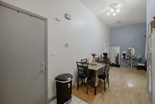 3859 N Whipple Street, Chicago, IL 60618