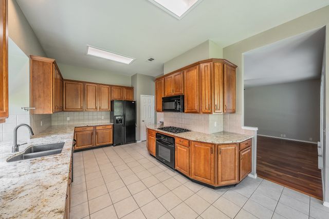 3001 Saint Lynda Drive, Mansfield, TX 76063