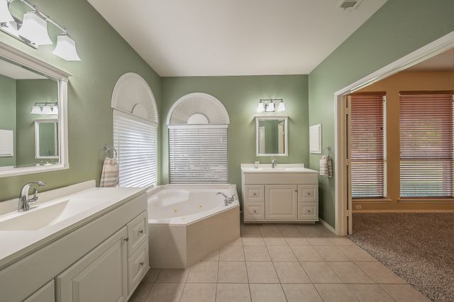 3001 Saint Lynda Drive, Mansfield, TX 76063