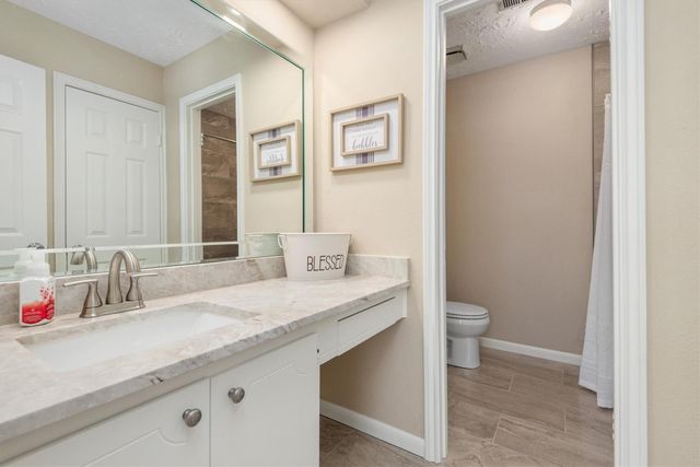 2002 Millhouse Road, Houston, TX 77073