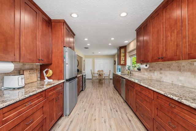 2002 Millhouse Road, Houston, TX 77073