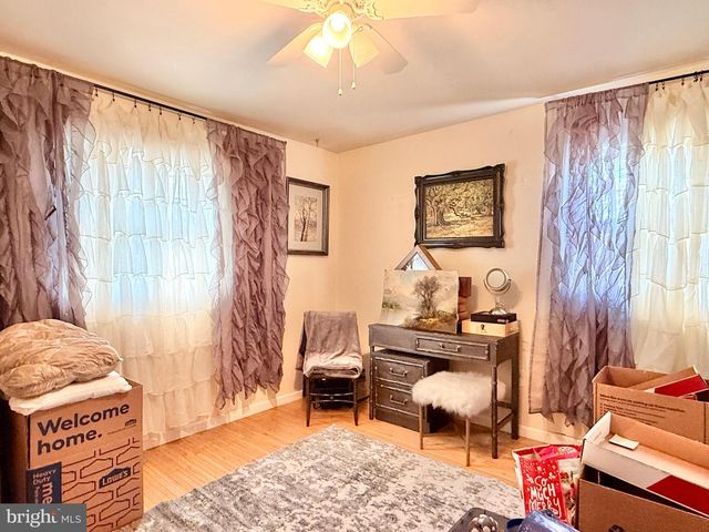 228 W BROWNING RD, Bellmawr, NJ 08031