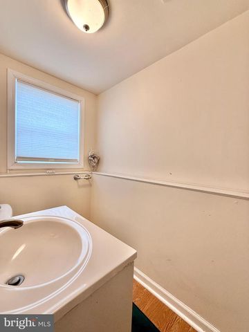 228 W BROWNING RD, Bellmawr, NJ 08031