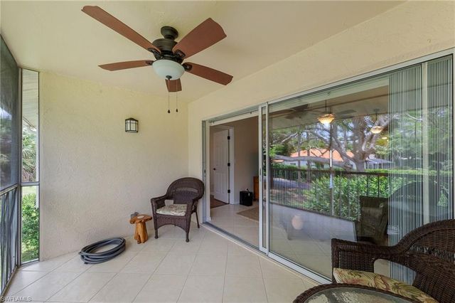 621 Squire CIR 204, Naples, FL 34104