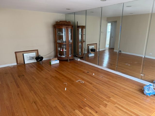 8114 S Anthony Avenue, Chicago, IL 60617