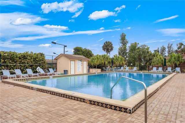 17420 Birchwood LN # 2, Fort Myers, FL 33908