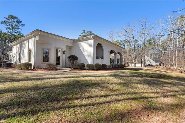 1240 Lake Drive, Greensboro, GA 30642