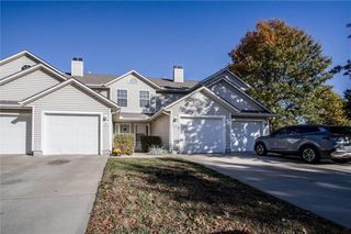 1302 SE Broadway Court, Lee's Summit, MO 64081