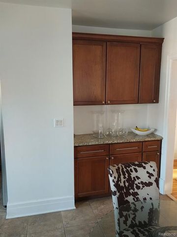 16834 Muirland Street, Detroit, MI 48221