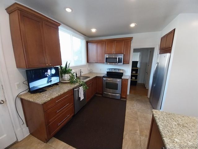 16834 Muirland Street, Detroit, MI 48221