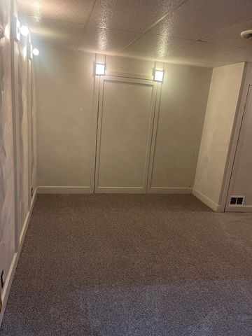 19W143 Avenue Rue Royal Avenue, Oak Brook, IL 60523