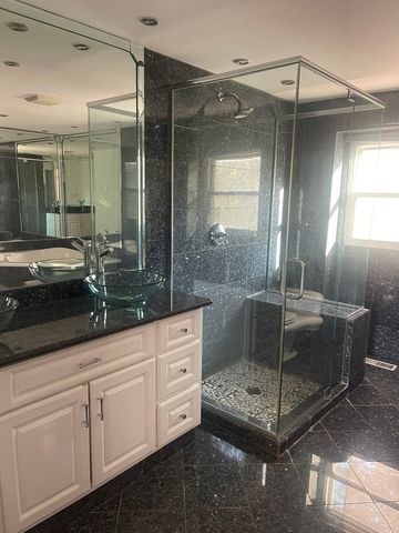 19W143 Avenue Rue Royal Avenue, Oak Brook, IL 60523