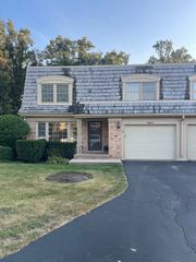19W143 Avenue Rue Royal Avenue, Oak Brook, IL 60523
