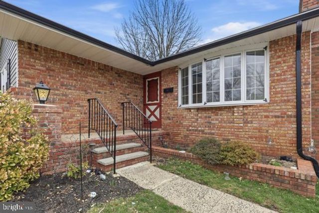 331 OSBORNE AVE, Morrisville, PA 19067