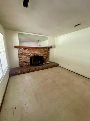 331 Sprucewood Drive, Summerville, SC 29485