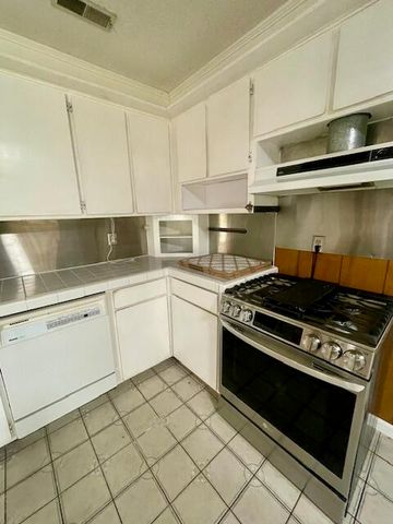 331 Sprucewood Drive, Summerville, SC 29485