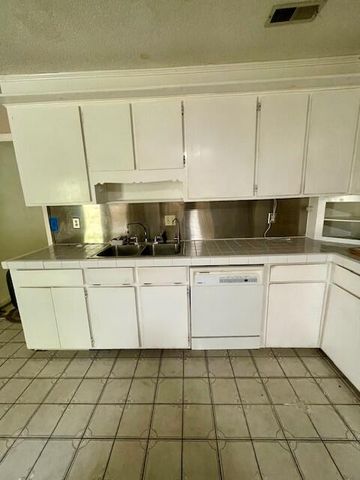 331 Sprucewood Drive, Summerville, SC 29485