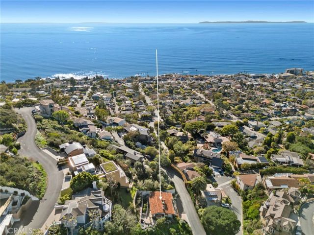 2100 Crestview Drive, Laguna Beach, CA 92651