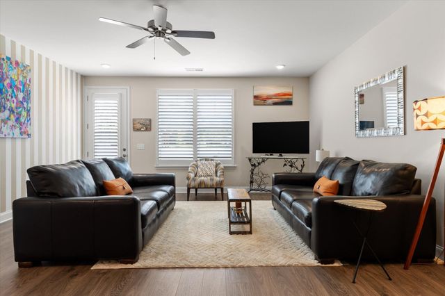 8876 James Creek Drive, Ooltewah, TN 37363
