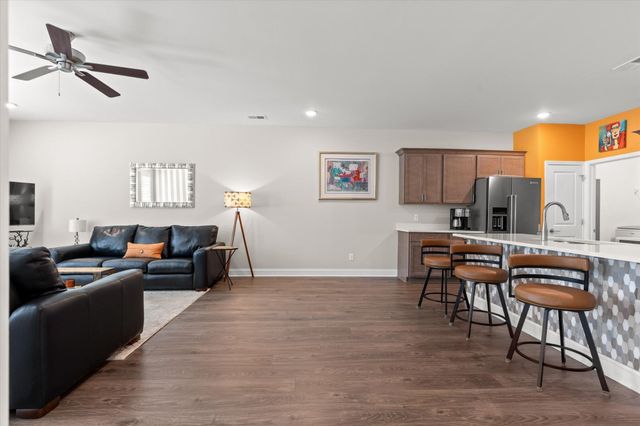 8876 James Creek Drive, Ooltewah, TN 37363