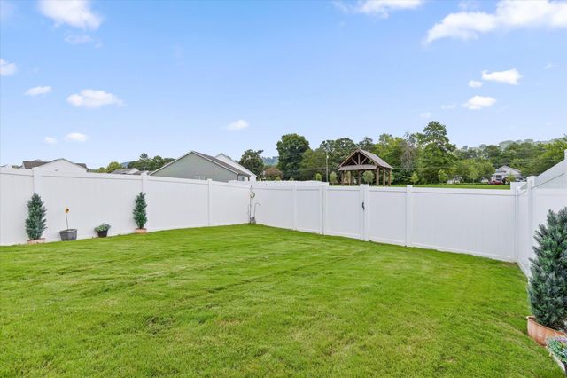 8876 James Creek Drive, Ooltewah, TN 37363
