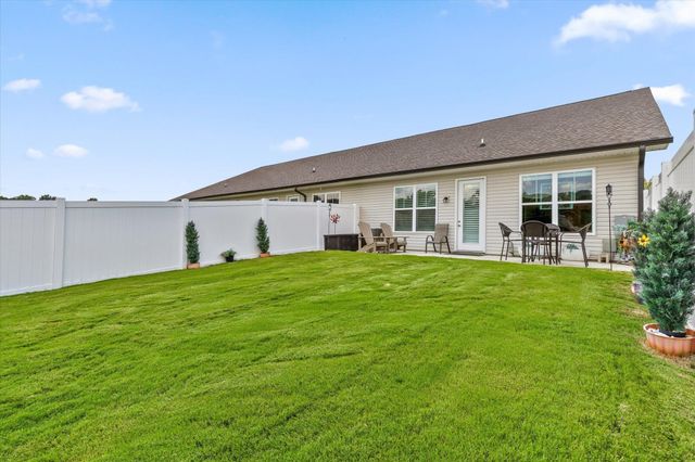 8876 James Creek Drive, Ooltewah, TN 37363