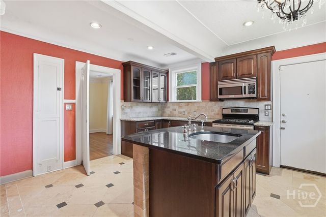 528 E 51st Street, Savannah, GA 31405