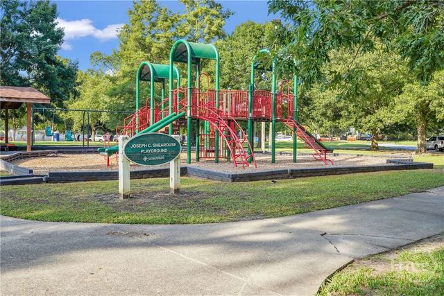 528 E 51st Street, Savannah, GA 31405