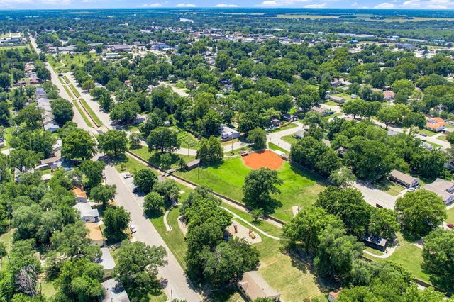 837 N Westview, Derby, KS 67037