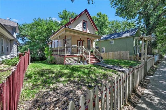 718 N Broadway Street, Leavenworth, KS 66048