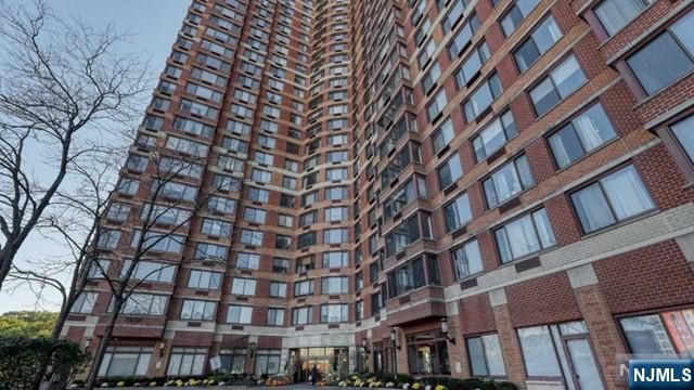 100 Old Palisade Road 3501, Fort Lee, NJ 07024