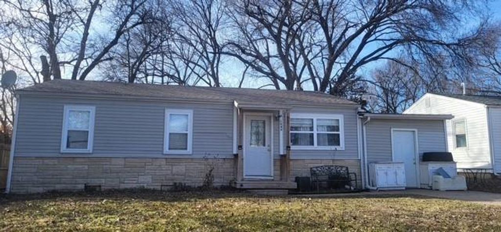 1040 S Cottonwood Street, Ottawa, KS 66067