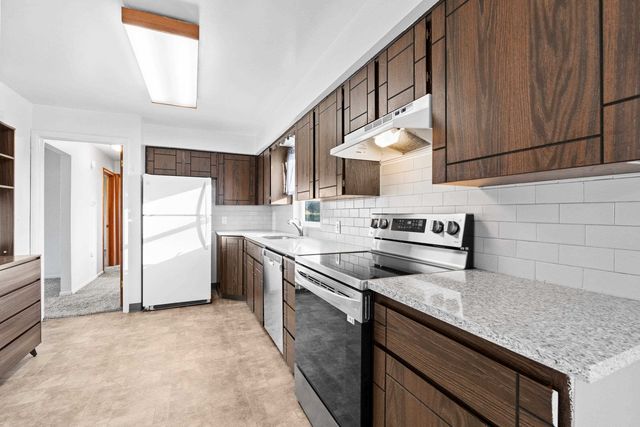 8002 E INDIANA Ave, Spokane Valley, WA 99212