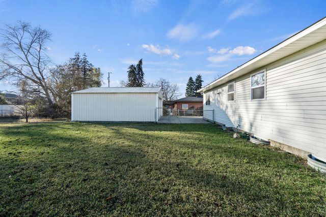 8002 E INDIANA Ave, Spokane Valley, WA 99212