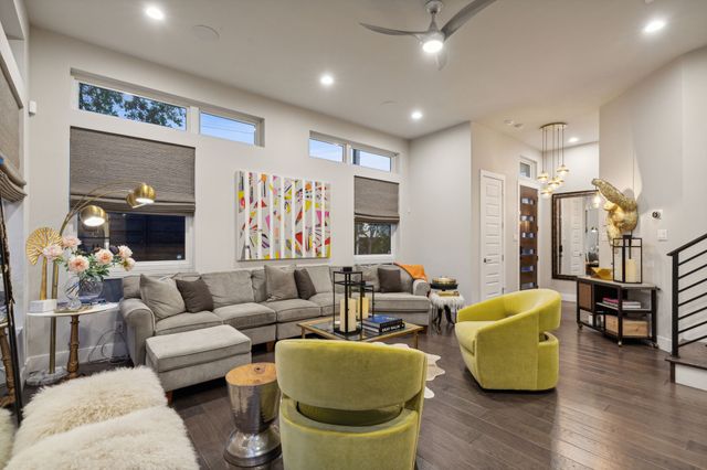 4327 Cabell Drive, Dallas, TX 75204