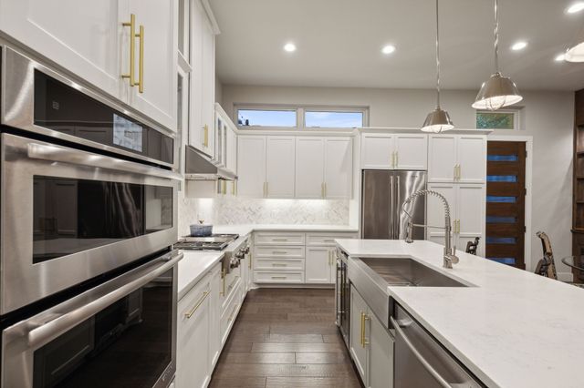 4327 Cabell Drive, Dallas, TX 75204