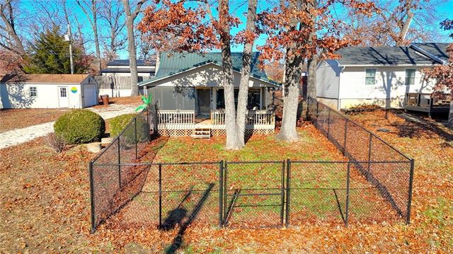 267 Long Acres Drive, Sunrise Beach, MO 65079