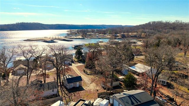 267 Long Acres Drive, Sunrise Beach, MO 65079