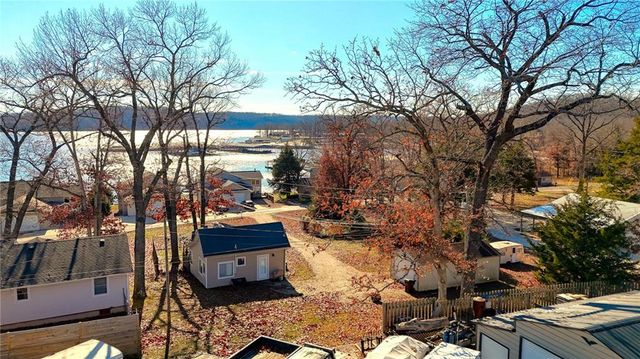 267 Long Acres Drive, Sunrise Beach, MO 65079