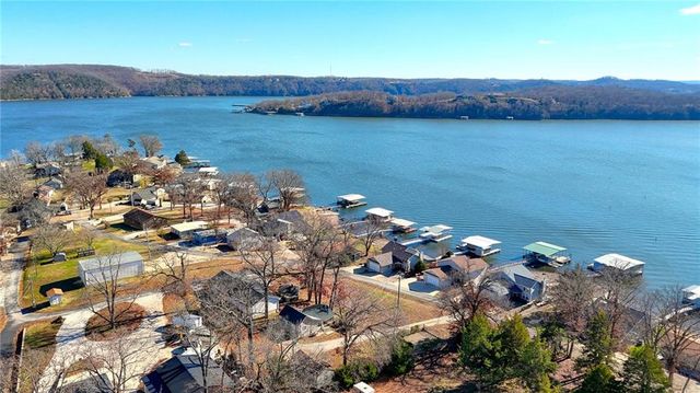 267 Long Acres Drive, Sunrise Beach, MO 65079